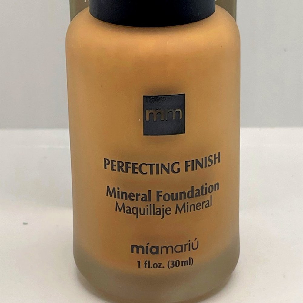 Mia Mariu Perfecting Finish Mineral Foundation Anis